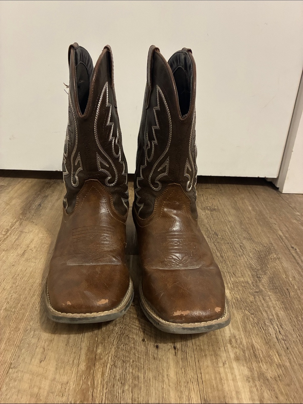 IUV Size 8 Men's Brown Western Cowboy Boots - Classic Pull-On Style